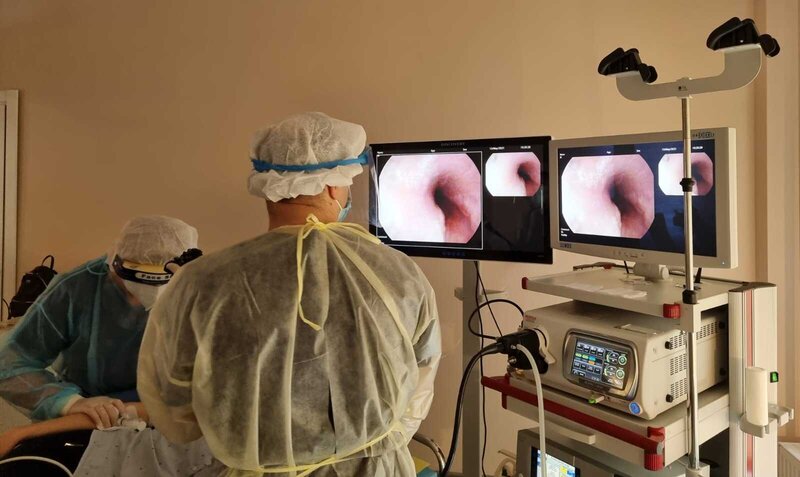 gastrologs dr Sabri Abdelmasi veic proceduru ar maksligo intelektu